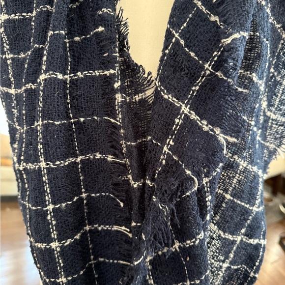 Bass Dark Blue and White Acrylic Infinity Loop  Scarf - Picture 5 of 6